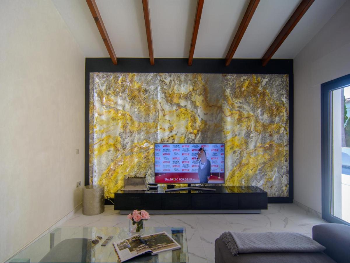 Las Chapas Playa Refurbished Beach Holiday home *